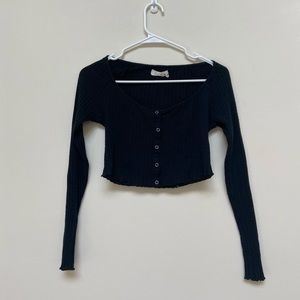 UO button up black cropped Longsleeve